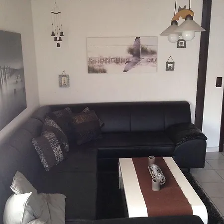 Ferienhaus Wagenrad بيت للعطل *