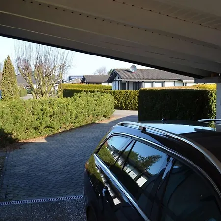 Ferienhaus Wagenrad بيت للعطل بوتجادينغين